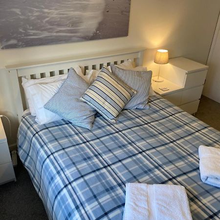 Trafalgar, Lovely Ground Floor Flat With Outside Patio Garden, Minutes Walk To Seafront Сивью Экстерьер фото
