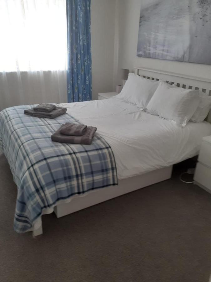Trafalgar, Lovely Ground Floor Flat With Outside Patio Garden, Minutes Walk To Seafront Сивью Экстерьер фото