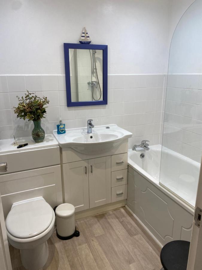 Trafalgar, Lovely Ground Floor Flat With Outside Patio Garden, Minutes Walk To Seafront Сивью Экстерьер фото