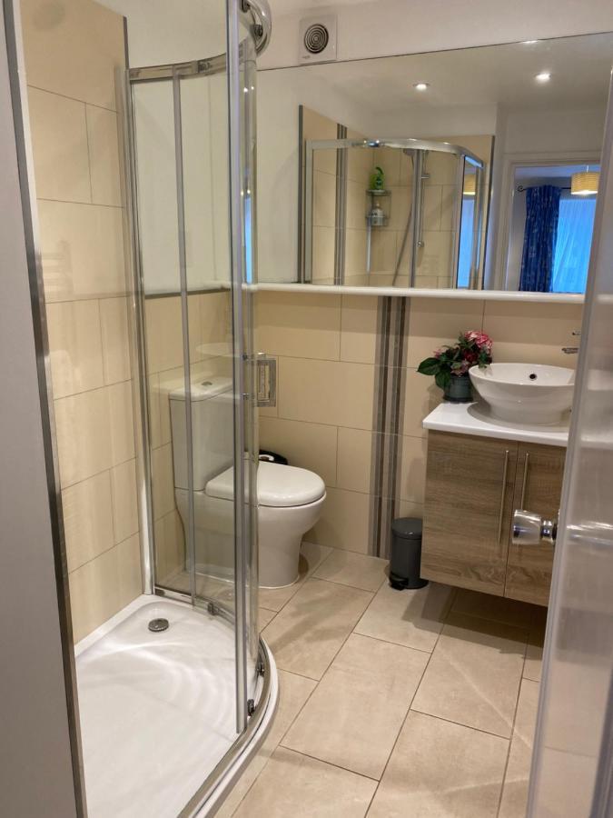 Trafalgar, Lovely Ground Floor Flat With Outside Patio Garden, Minutes Walk To Seafront Сивью Экстерьер фото