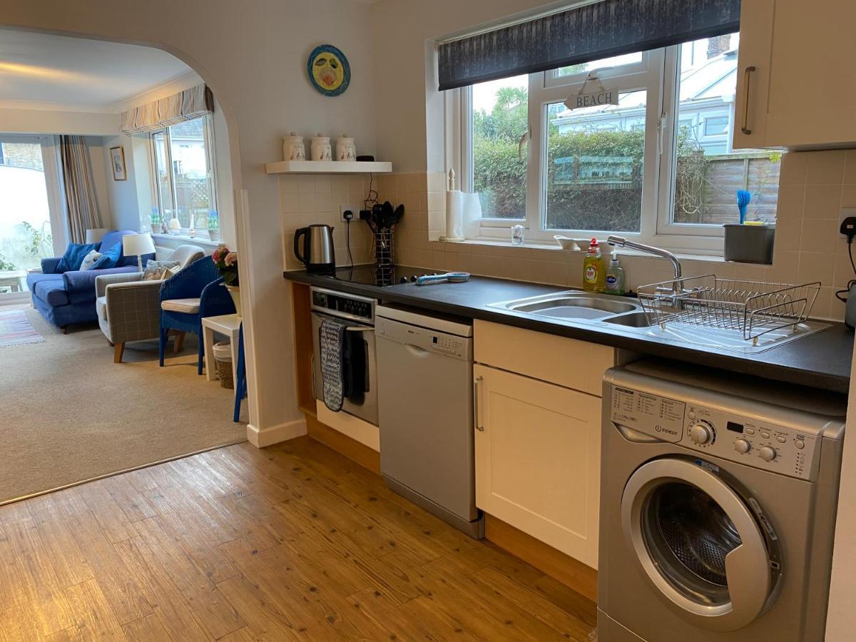 Trafalgar, Lovely Ground Floor Flat With Outside Patio Garden, Minutes Walk To Seafront Сивью Экстерьер фото